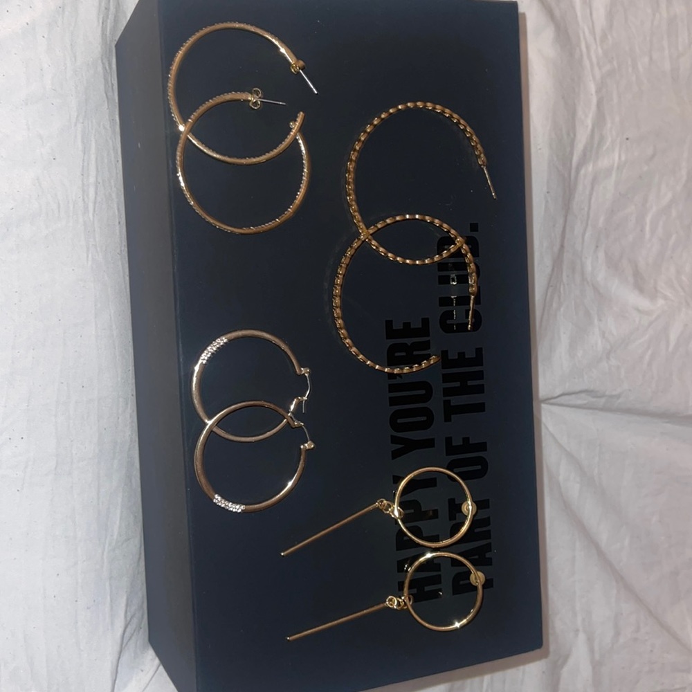 Hoop Earring Set! (4) Pair of gold plated earrings.